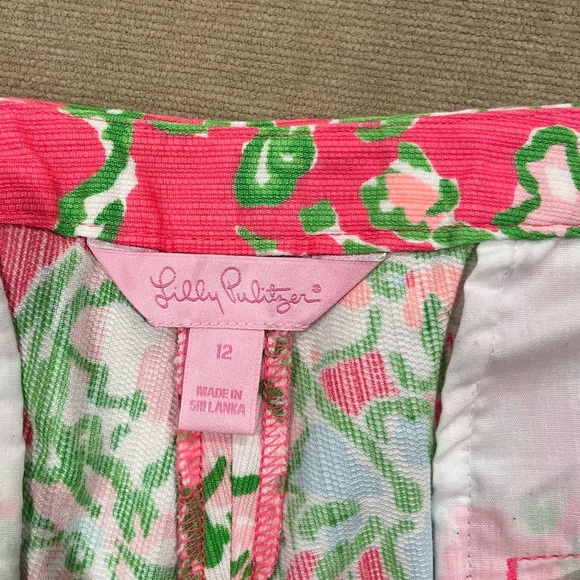 Lilly Pulitzer Floral Print Shorts, Resort Style, Weekend Wear, Summer Outfit - Picture 4 of 8